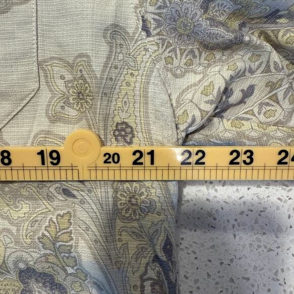 Tommy Bahama 100% Silk Paisley Short Sleeve Button Front Shirt Size L Casual - Picture 9 of 9